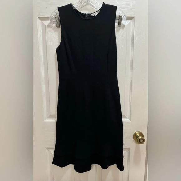 Diane Von Furstenberg Jacey Black Sheath Sleeveless Dress Ruffle Hem Size 2 - Picture 1 of 10